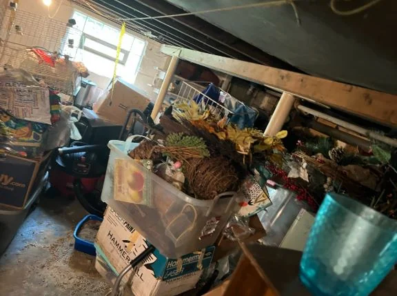 hoarder cleanout f2b9d55c